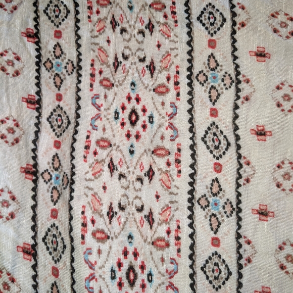 Large American Rag Cie Bohemian Top in Junior's - Picture 3 of 5